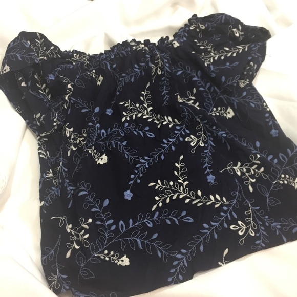 Parker Off the Shoulder Embroidered Top Sz XS NWT - Picture 4 of 6